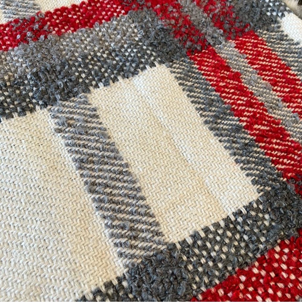 New Pottery Barn Graham Plaid Faux Fur Back Pillow Cover, Grey White Red Plaid - Picture 10 of 16